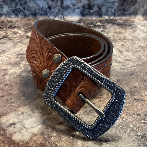 Fossil Women’s Medium Genuine Leather Belt Floral Gems Silver Toned Belt Buckle - Picture 1 of 9